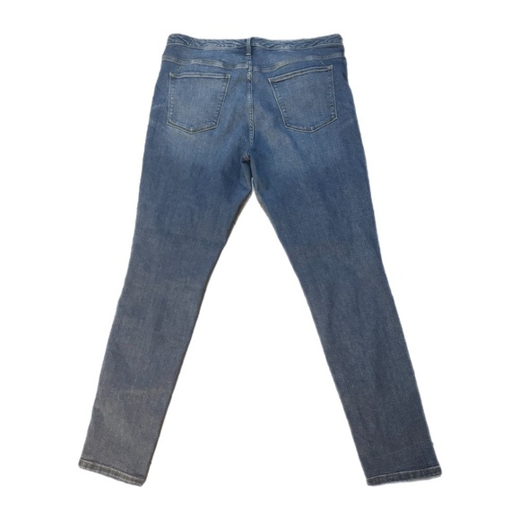 Plus Size High Rise Skinny - Picture 4 of 5